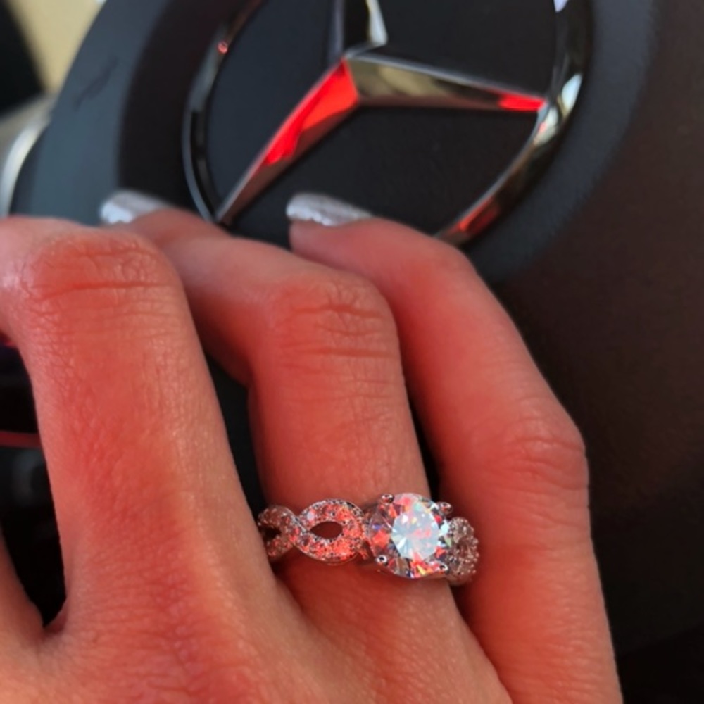 🆕💍💎 24k white gold sparkler brilliant cut ring✨